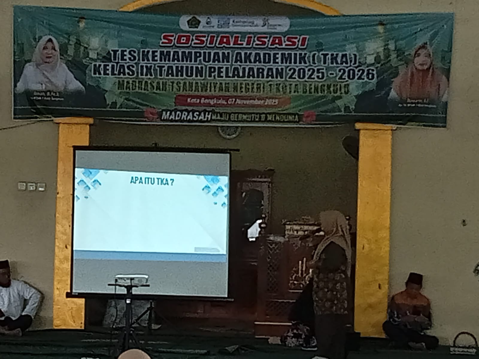 MTsN 1 Kota Bengkulu Gelar Sosialisasi TKA dan Pembagian Rapor Bulanan Kelas IX
