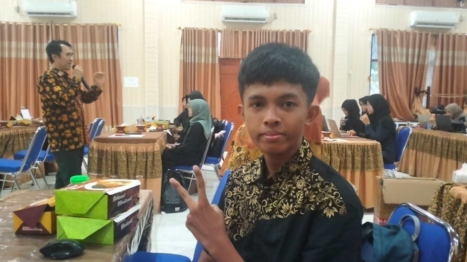 Karya M.Abqari Clearesta Lianci, Siswa MTsN 1 Kota Bengkulu Masuk Antologi UNIB Melalui Pelatihan Sastra CRTMR