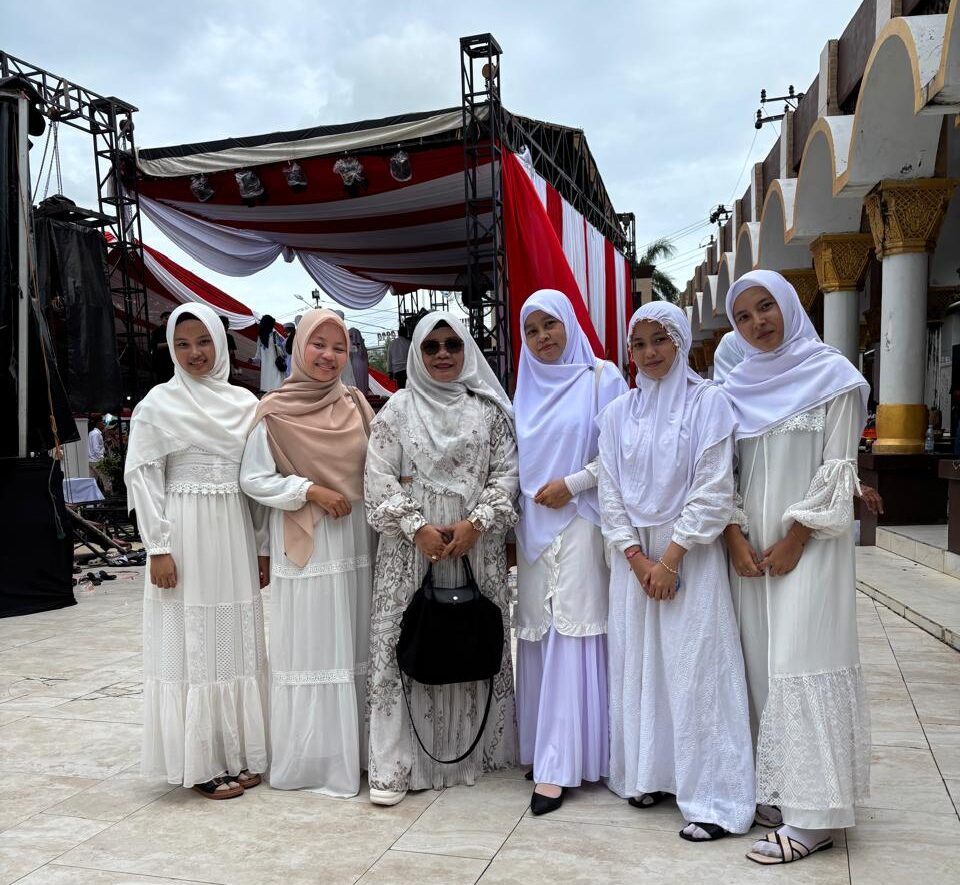 Semarak dan Khidmat: MTsN 1 Ikuti Tabligh Akbar Bersama H.Rhoma Irama di Masjid Baitul Izah