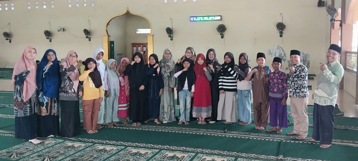 Kolaborasi MTsN 1 Kota Bengkulu dan KUA Singaran Pati: Bimbingan Baca Al-Qur’an Bagi Anak Lingkungan Sekitar