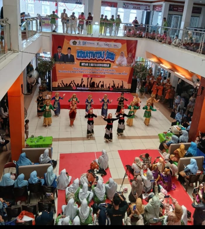 Meriah di Mega Mall: MTsN 1 Kota Bengkulu Gelar Kreativitas Seni dan Market Day TP 2025/2026