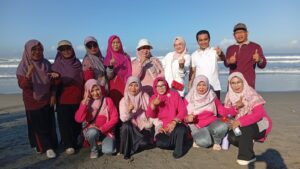 Sambut Hari Lahir Pancasila: Guru MTsN 1 Kota Bengkulu Tunjukan Semangat Kebersamaan dalam Kegiatan DWP