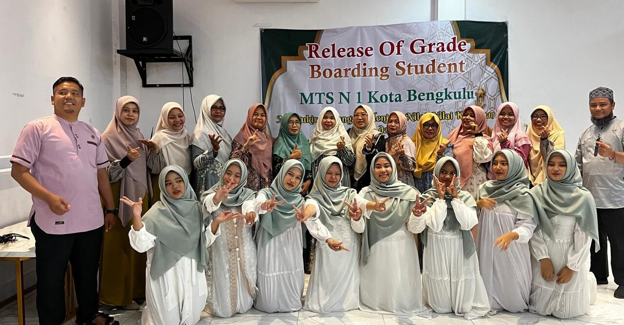 Boarding School MTsN 1 Kota Bengkulu Gelar Pelepasan Santri Kelas IX TP 2025/2026