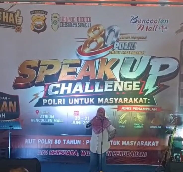 Meriahkan HUT POLRI Ke-80, Guru MTsN 1 Kota Bengkulu Tampil Memukau Lewat Puisi