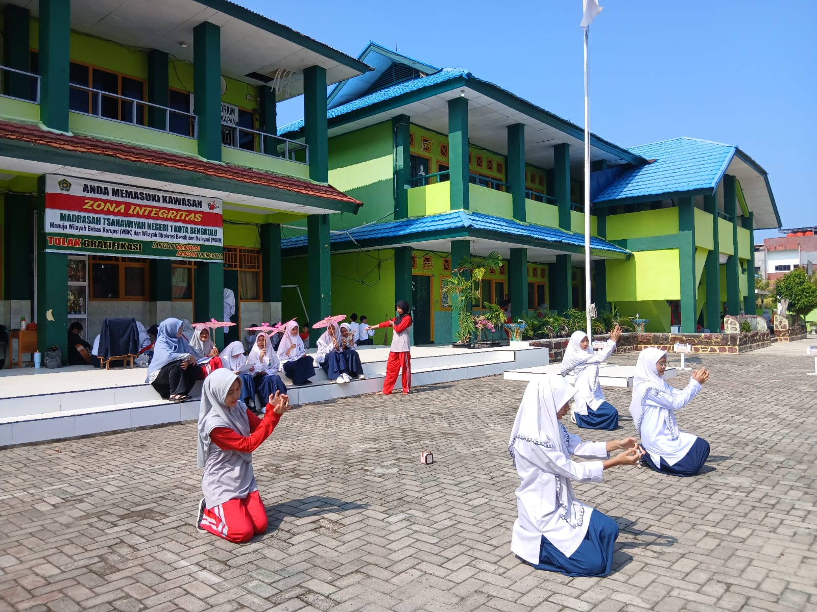Tim Tari MTsN 1 Kota Bengkulu Gelar Latihan MATSAMA, Siap Tampil Memukau