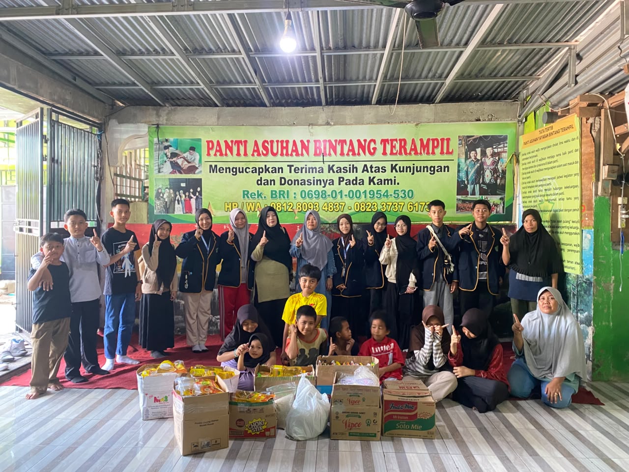 Tutup MATSAMA 2026, MTsN 1 Kota Bengkulu Gelar Social Project Berbagi kepada Sesama