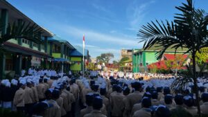 Pasca Libur, Upacara Bendera Jadi Awal Semangat Baru di MTsN 1 Kota Bengkulu