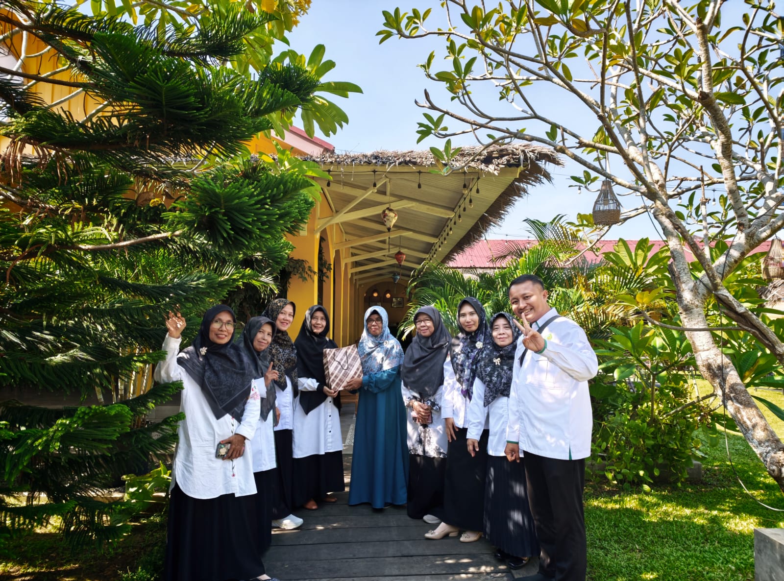 Momen Kebersamaan dan Perpisahan Warnai Pertemuan Rumpun Bahasa Indonesia MTsN 1 Kota Bengkulu