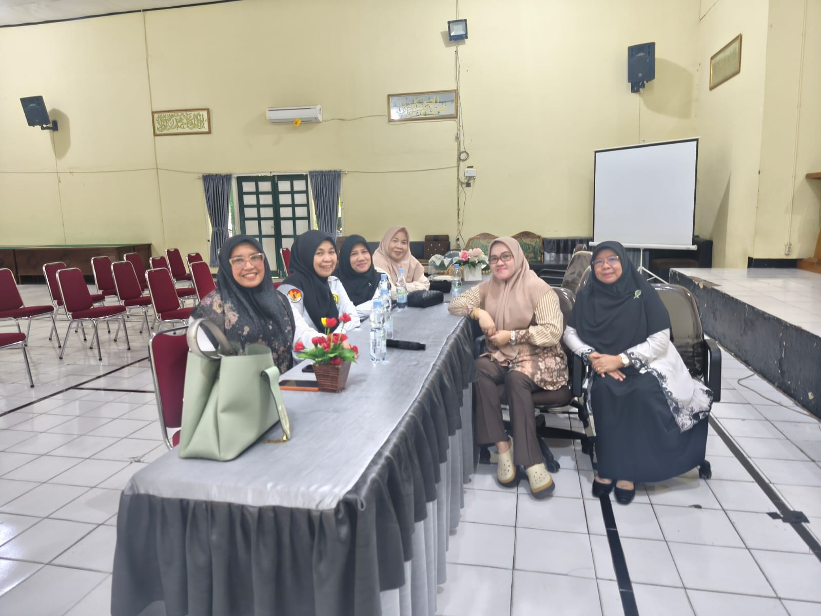 Kepala TU MTsN 1 Kota Bengkulu Hadiri Persiapan Bazar DWP Kemenag, Perkuat Sinergi dan Kebersamaan