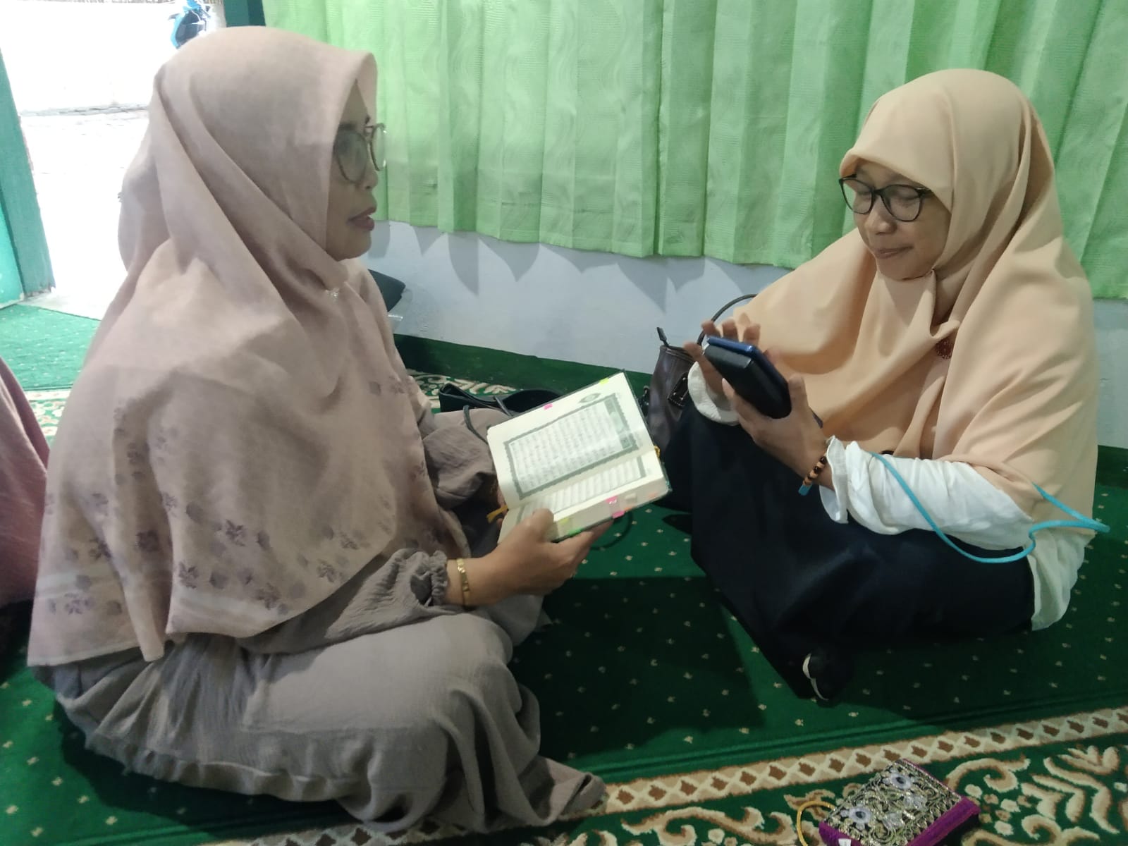 Perkuat Kompetensi Tahfidz Al-Qur’an, Panitia dan Pembimbing Tahfidz MTsN 1 Kota Bengkulu Ikuti Pembinaan Ruhiyah Bersama Murabbi Ir. Safni