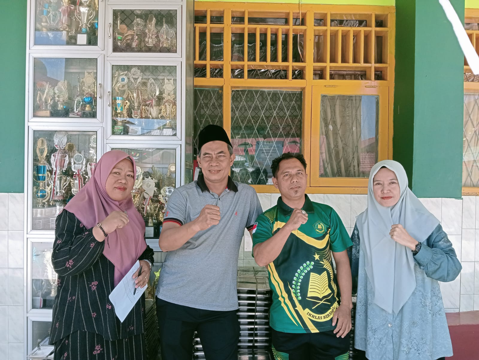 Kompak dan Sigap, Tim MBG MTsN 1 Kota Bengkulu Layani Pendistribusian Makanan Bergizi