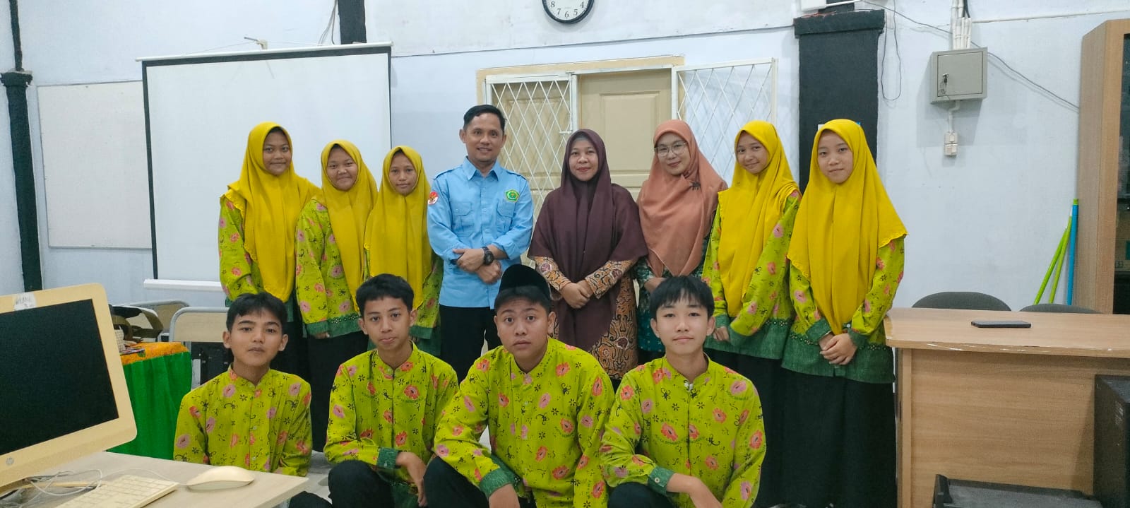 Sinergi Tim Podcast dan OSIM MPK, MTsN 1 Kota Bengkulu Siapkan Program Podcast Kreatif