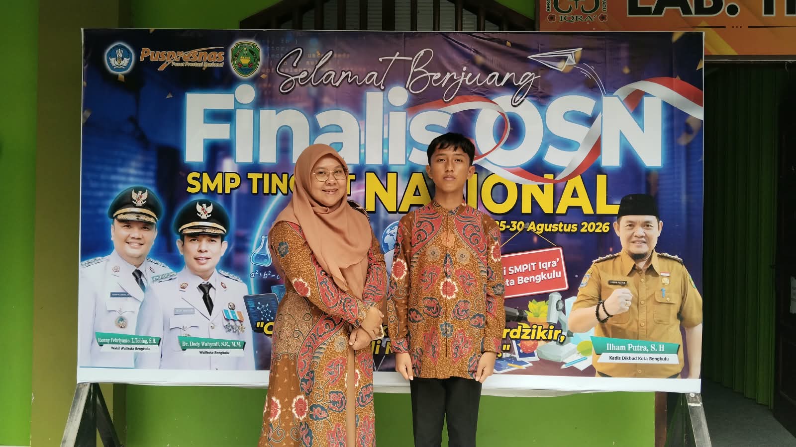 Bersama Pembimbing Metaria Juni Wijaya, M.Pd., Fadhil Alfathir Tuntaskan Perjuangan di OSN Nasional 2026 Bidang Matematika
