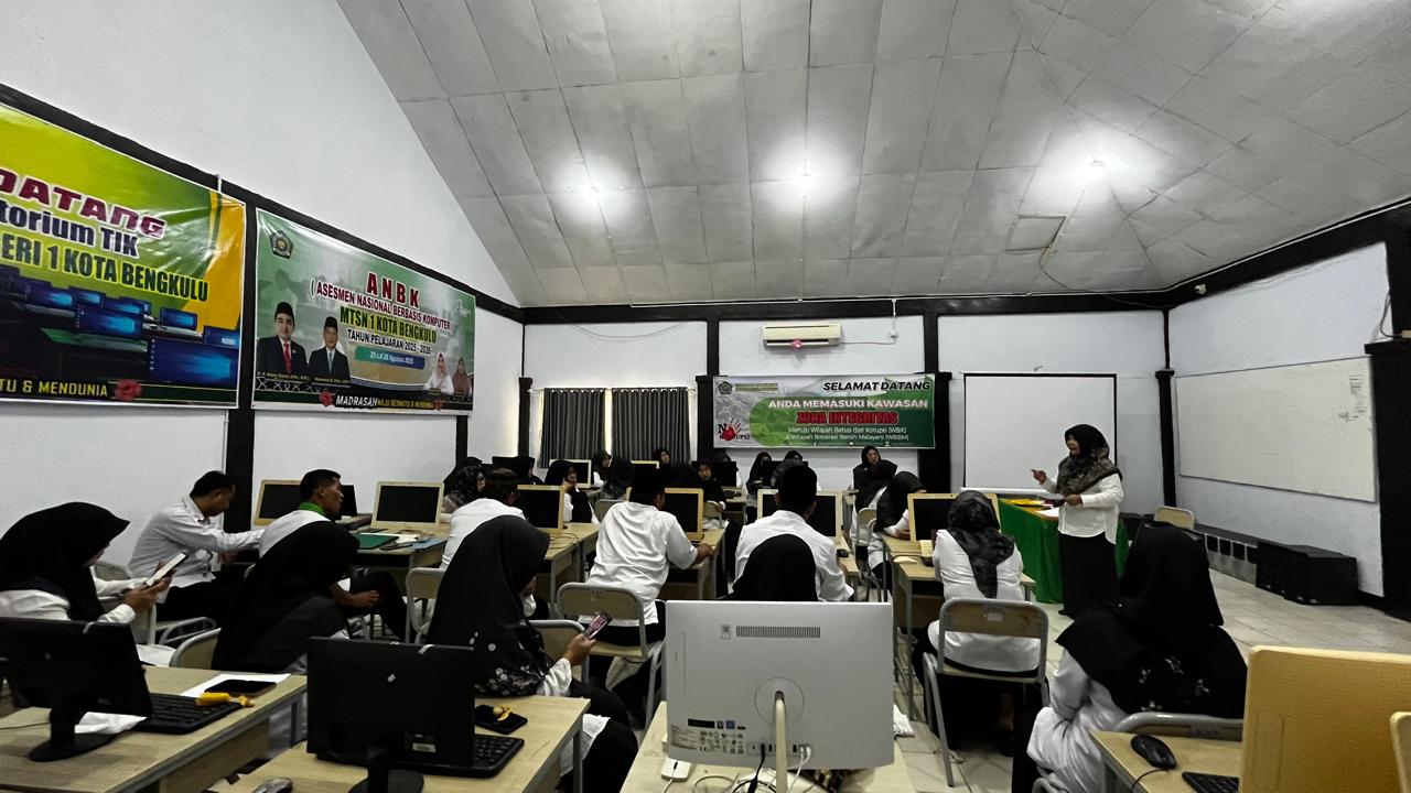 Ka.MTsN 1 Kota Bengkulu Pimpin Rapat Persiapan Program Tahfidz dan Tahsin Angkatan Ke-VIII