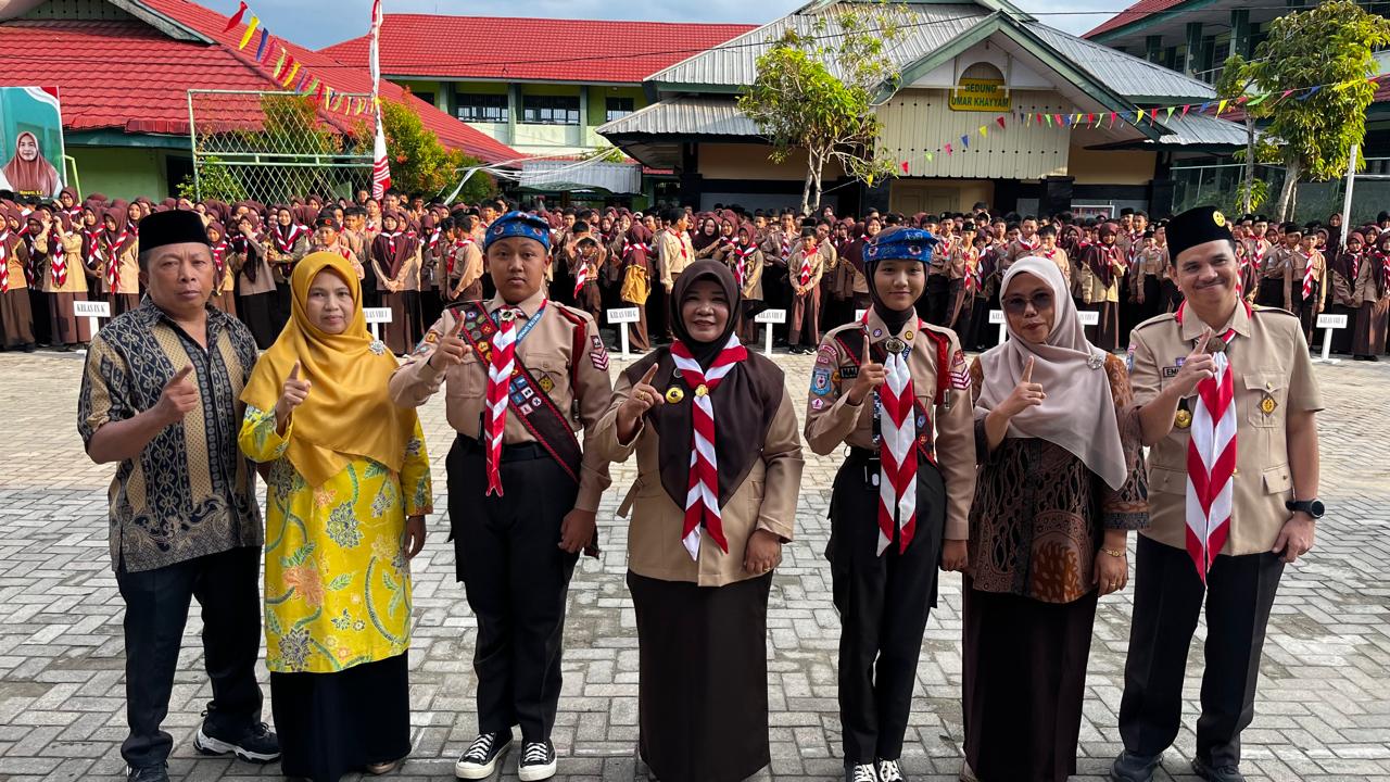 Kehadiran Orang Tua Warnai Upacara Pelepasan Kontingen Pramuka MTsN 1 Kota Bengkulu ke Jamnas 2026
