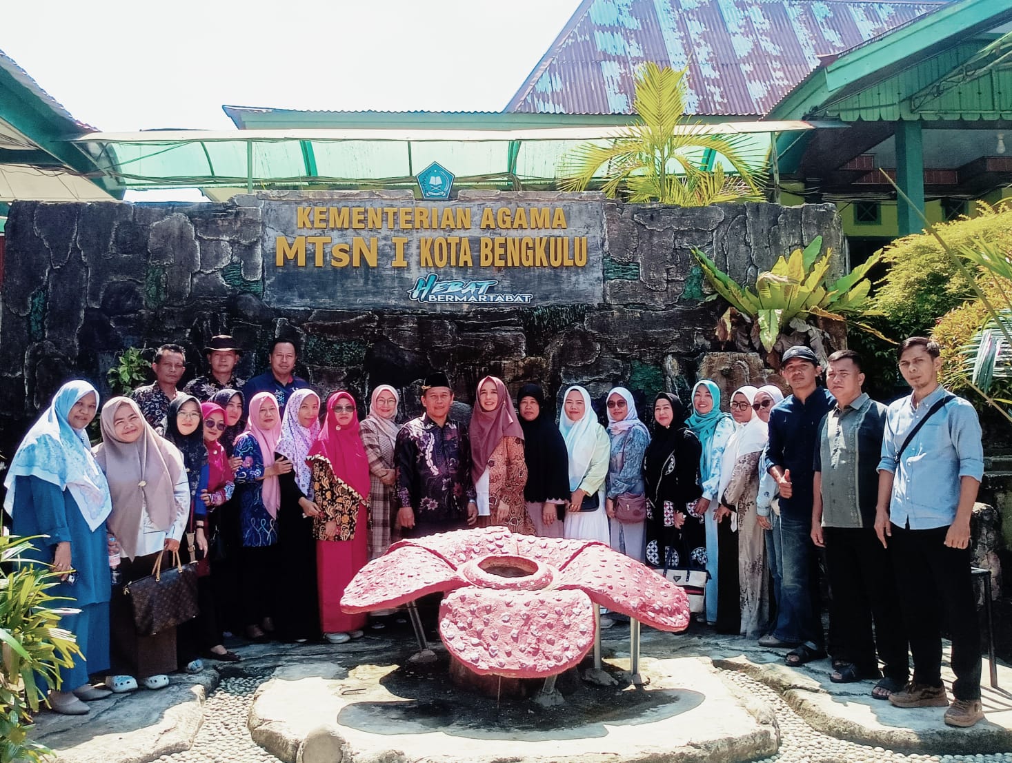 Bangun Sinergi dan Komunikasi, Wali Kelas VII A MTsN 1 Kota Bengkulu Gelar Pertemuan Bersama Orang Tua