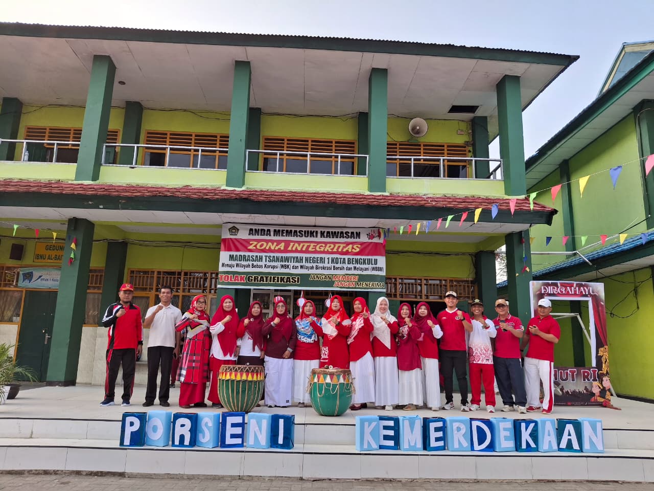 Meriahkan HUT RI ke-81, MTsN 1 Kota Bengkulu Gelar Porseni Kemerdekaan