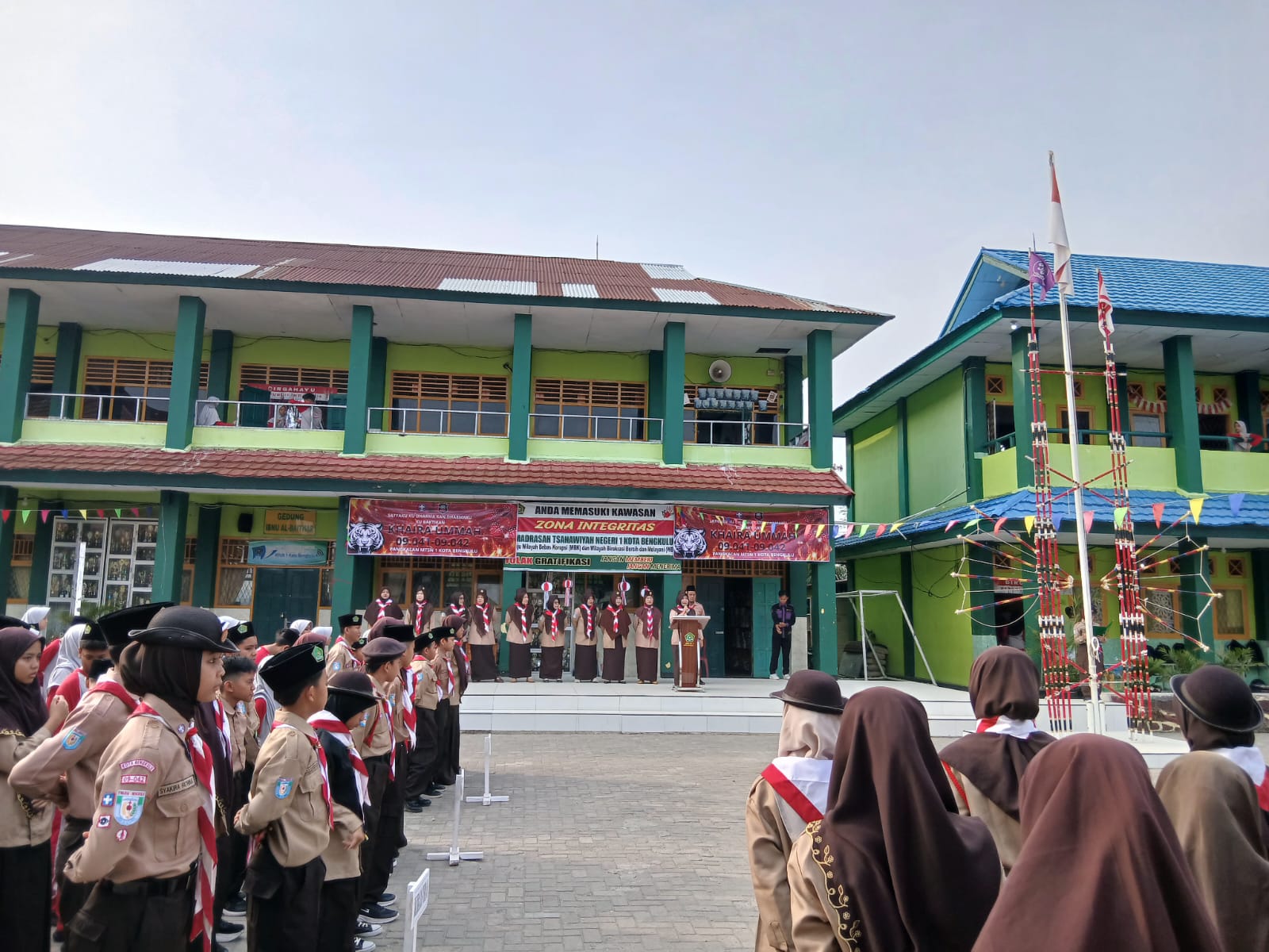 Semangat Pramuka Menggema, MTsN 1 Kota Bengkulu Gelar Upacara Hari Pramuka Nasional 2026