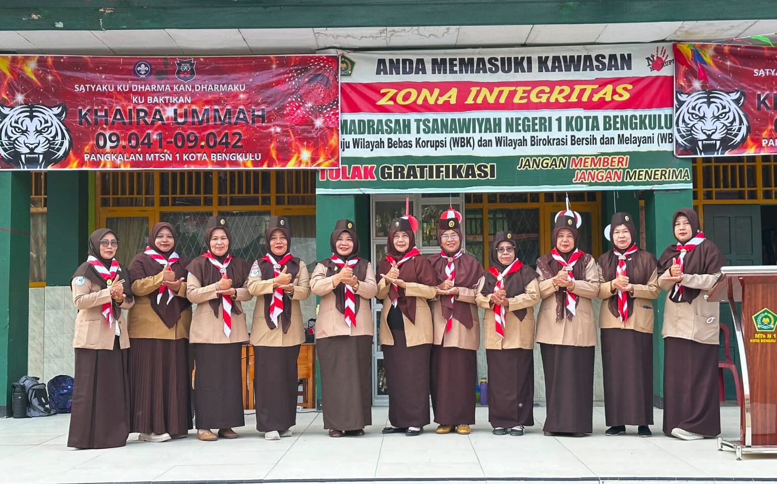 Guru Pembina Pramuka MTsN 1 Kota Bengkulu Kobarkan Semangat Hari Pramuka Nasional 2026