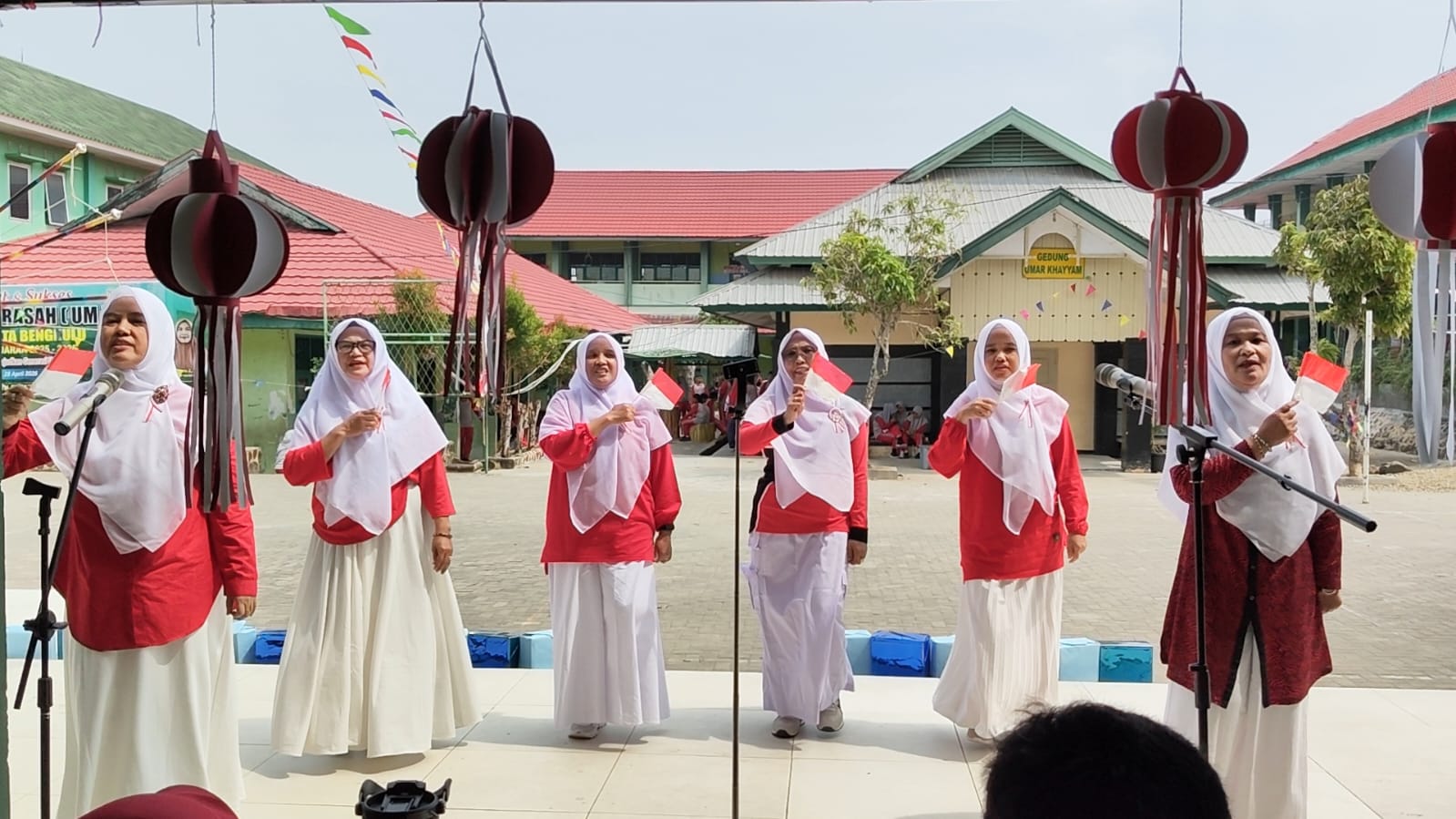 Satu Suara, Satu Semangat! Tim IPA MTsN 1 Kota Bengkulu Semarakkan HUT RI ke-81