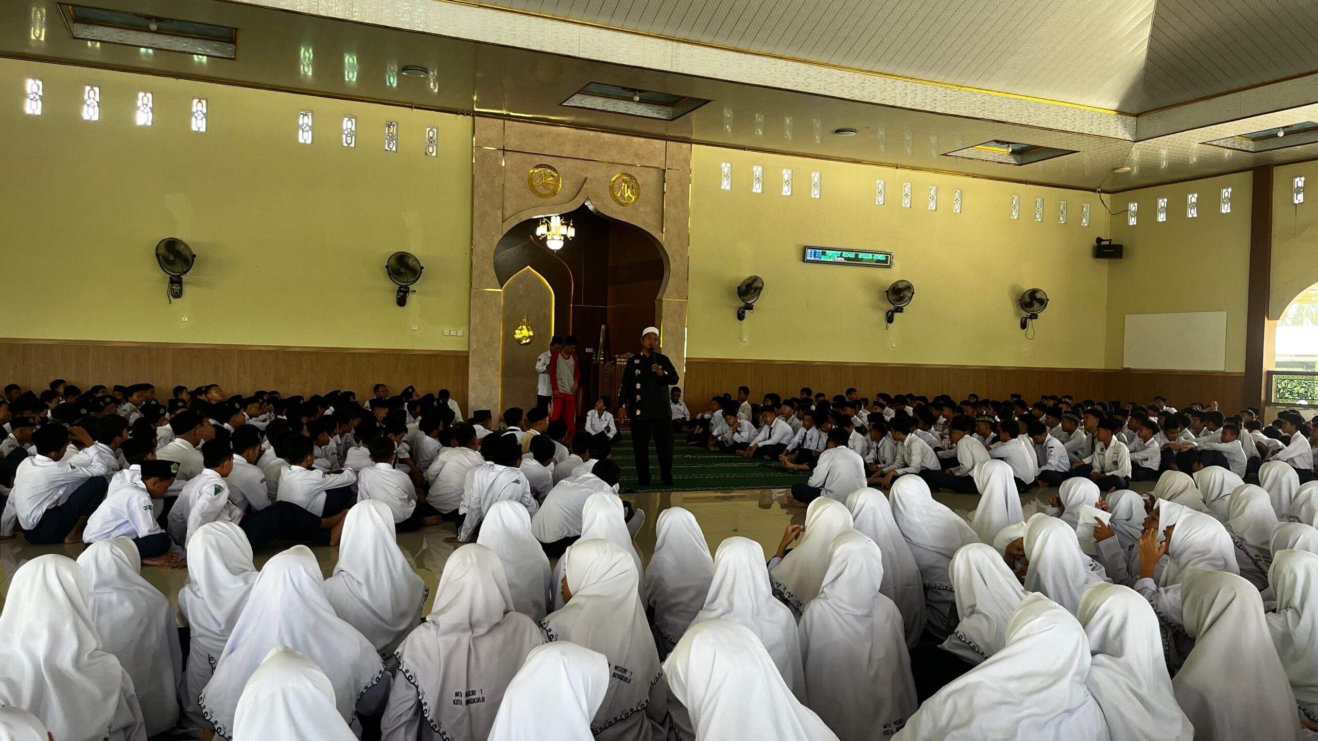 Maulid Nabi Muhammad SAW di MTsN 1 Kota Bengkulu, Momentum Meneladani Akhlak Rasulullah